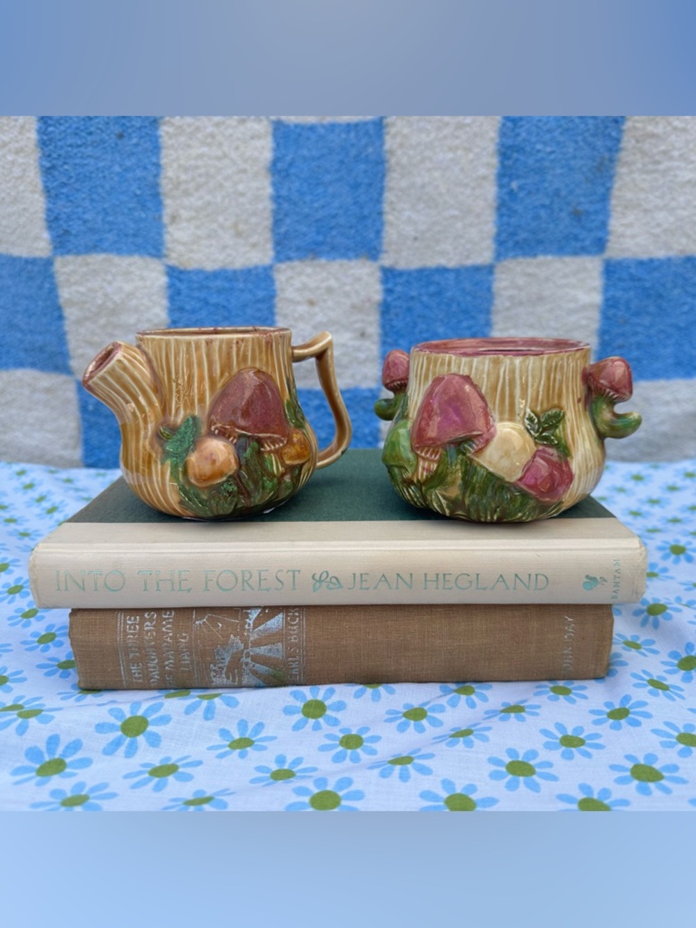 Arnels Vintage Mushroom Ceramic Creamer and Sugar Set - Multicolor (no lids)
